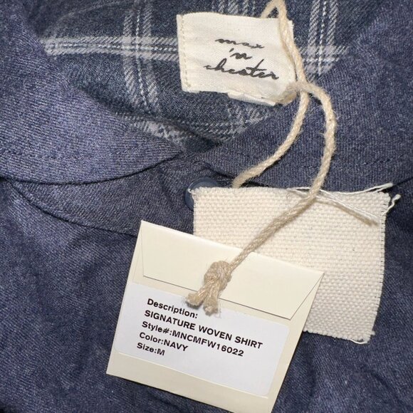 Max N Chester Signature Woven Shirt Men's Medium Navy Blue Button Up Casual - Picture 3 of 5